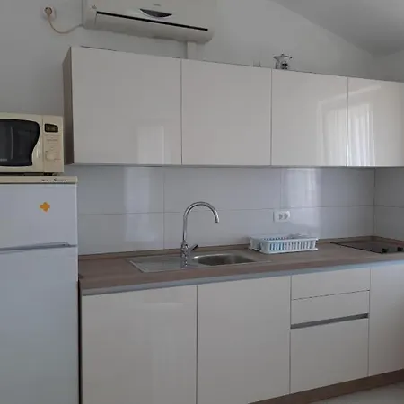 Apartment Maver Sveti Filip i Jakov