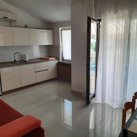 Maver Apartment