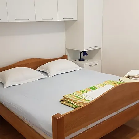 Apartment Maver