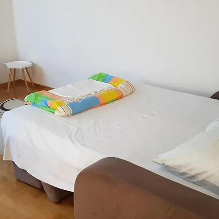 Apartment Maver
